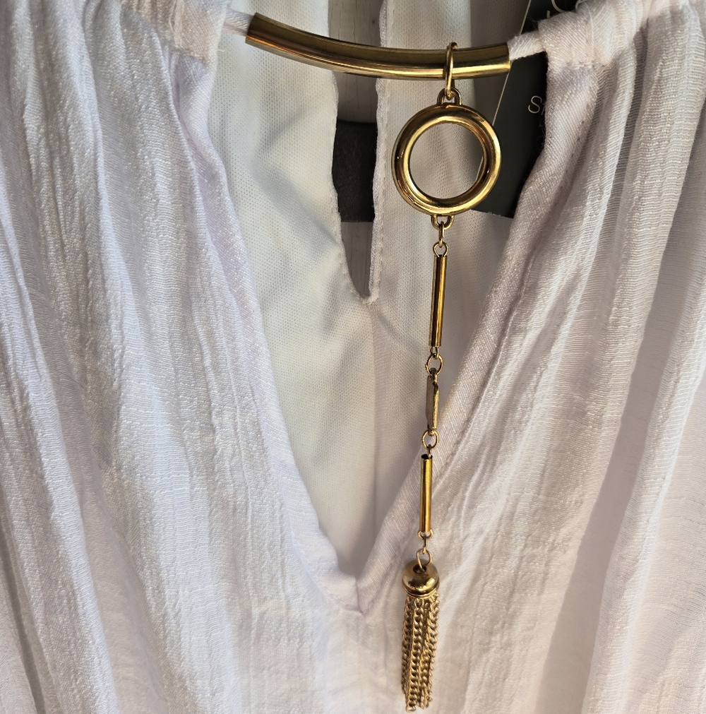 Mlle Gabrielle Sleeveless White High-Low Summer Dress with Pendant Detail NWT - Picture 5 of 5